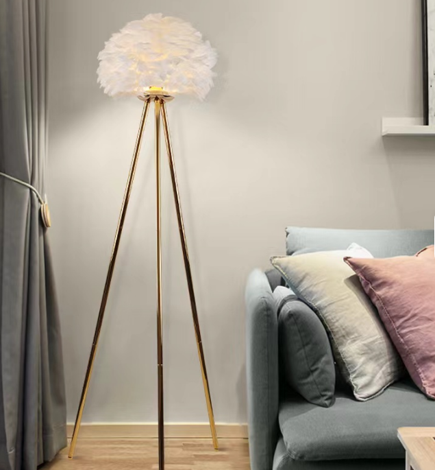 Llambë elegante me pupla/ me kembe gold